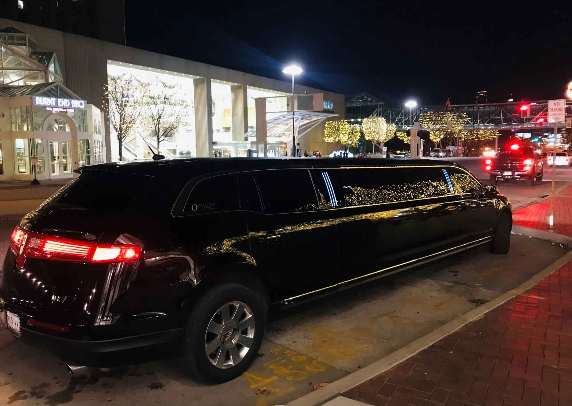 What Are Limousine Regular & Airport Services?