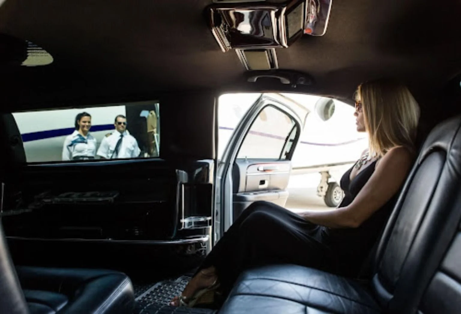Travel to DCA Airport in style with reliable limo services