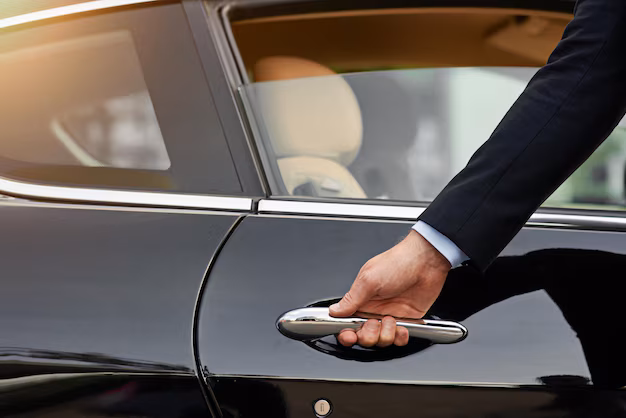 Chauffeur Service vs Ride-Sharing: 7 Key Reasons