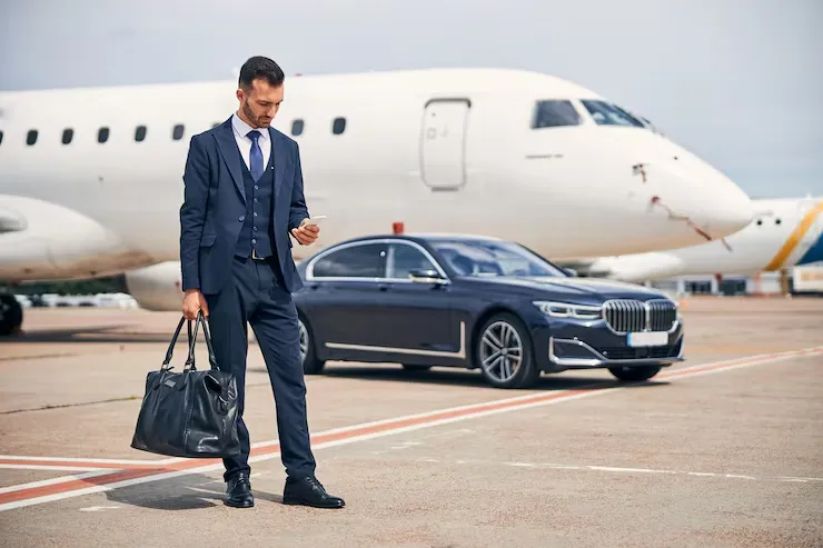 Top Benefits of Hiring a Professional Chauffeur at Austin Airport (AUS)