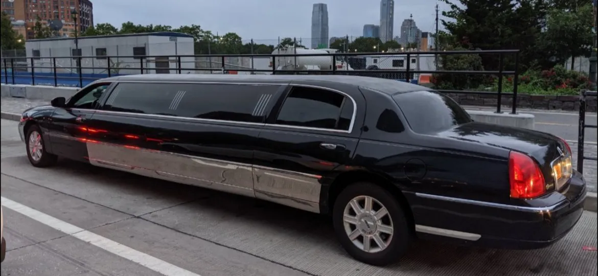 What Is the Best Limo Service for San Diego Airport