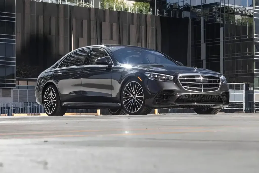 Executive Sedan or Luxury SUV for Your DC Trip?