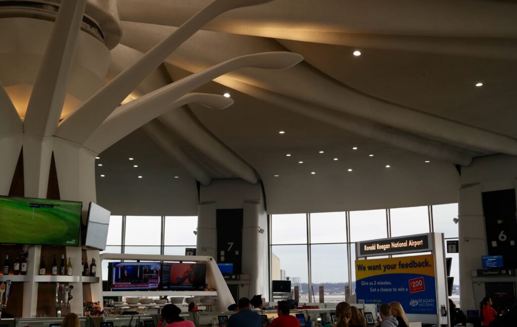 How Do DCA Airport Terminals Affect Your Pickup Plan?