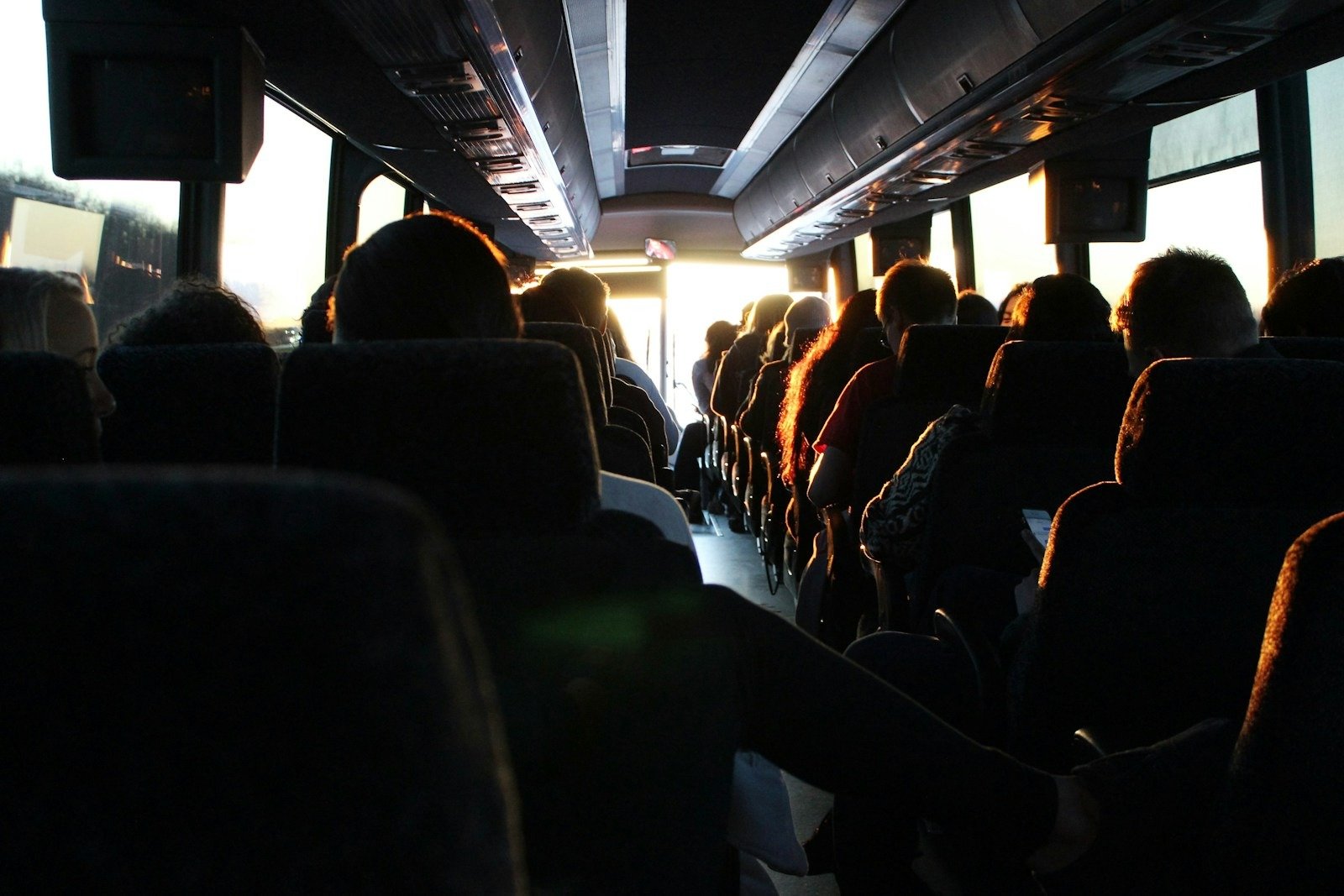 How to Organize Corporate Retreat Transportation in DC