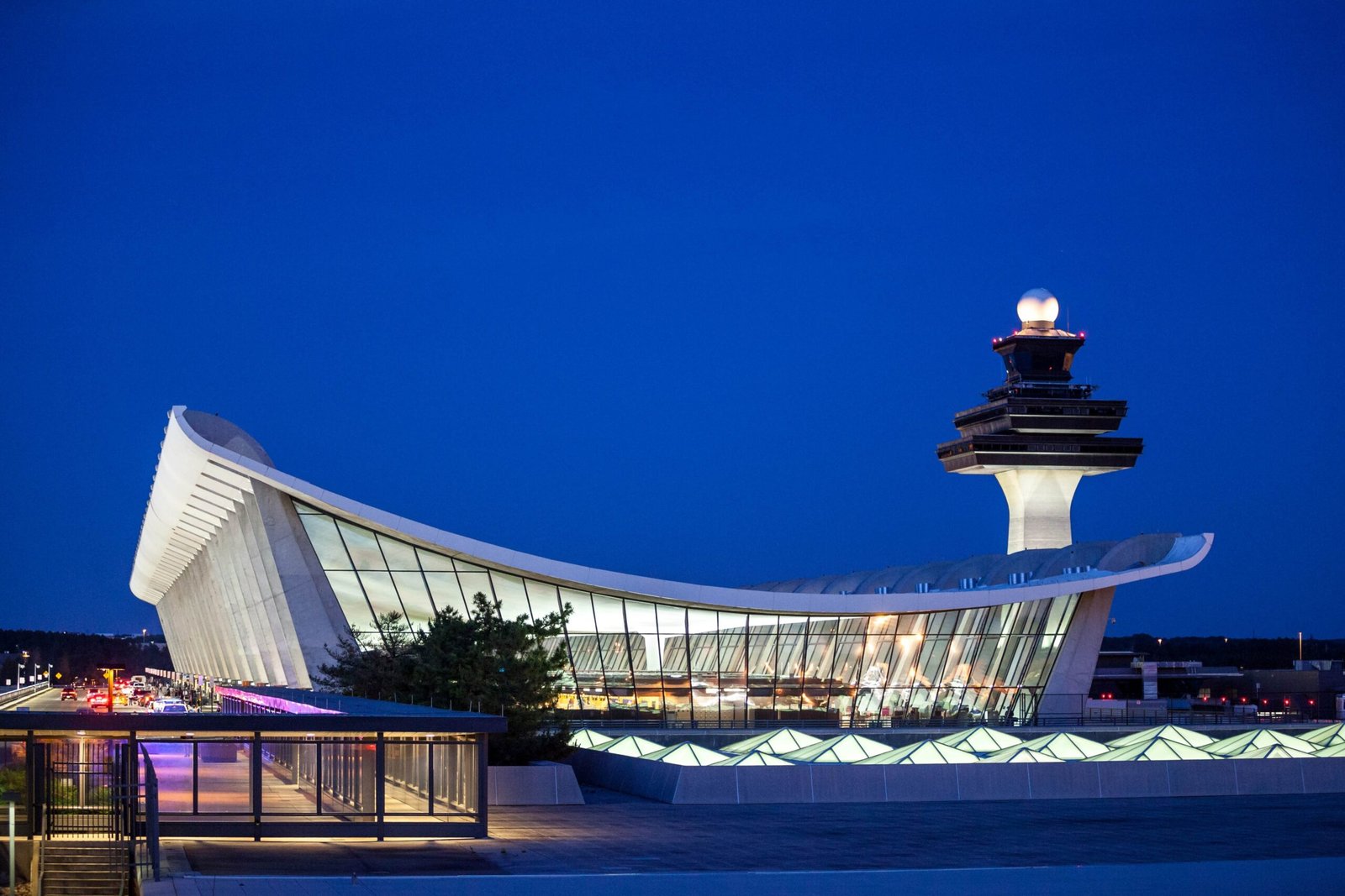 Where Is Dulles Airport? IAD Location, Parking & Metro Guide
