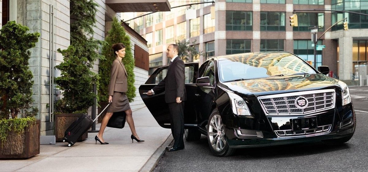 Why Do Business Travelers Choose Business Car Service in Texas?