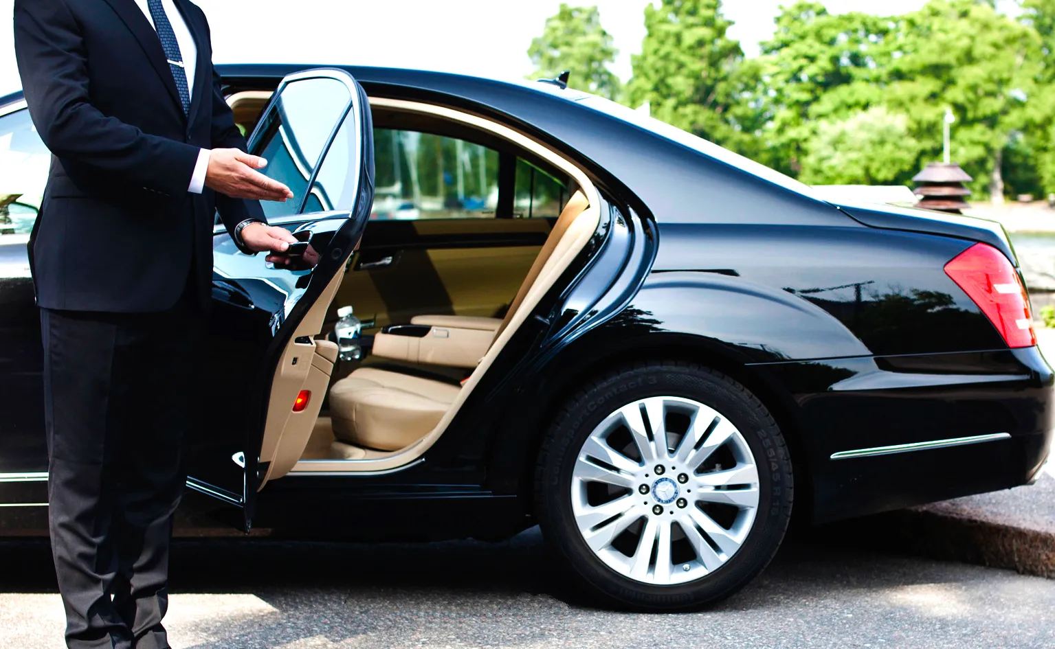 IAD Shuttle Options | Dulles Airport Metro Rideshare and Car Service